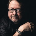 Luis Alberto Urrea: Online Image